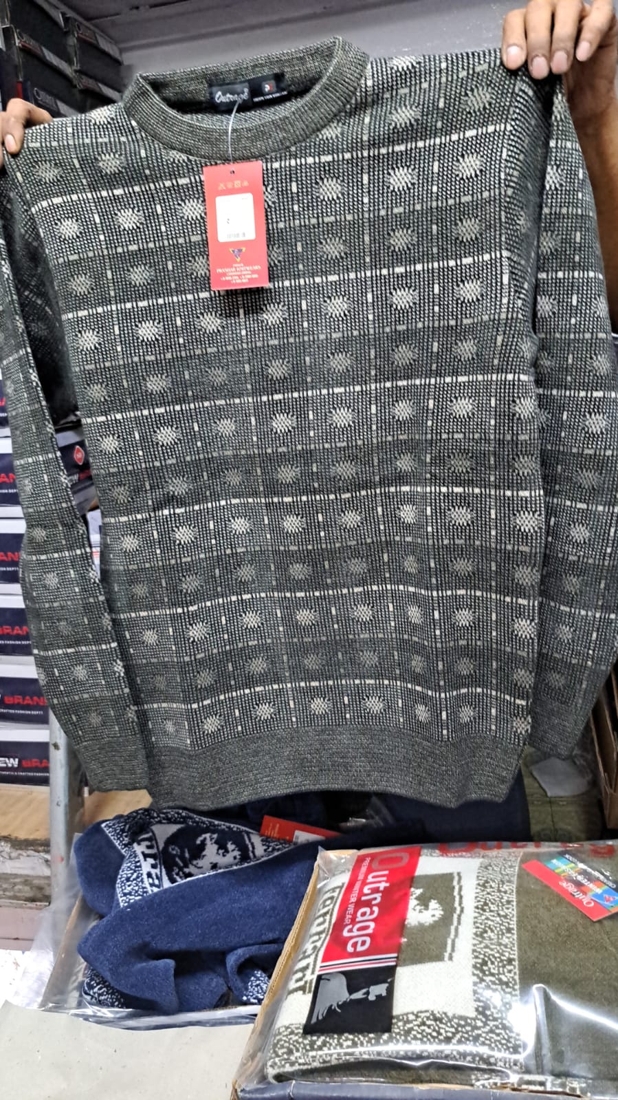 Sweater (Only for Wholesale) call me for price 9711408579