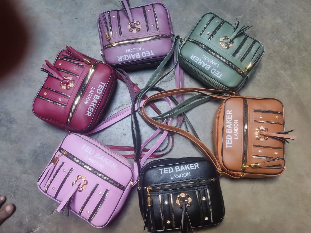 Women's hand Purse (only for wholesale)